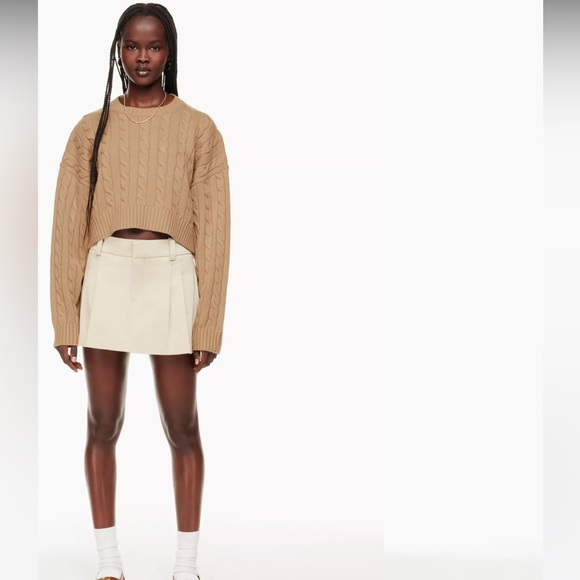 Aritzia x Sunday Best - “Peggy” Cropped Cable Knit Sweater in Beige - Picture 2 of 7